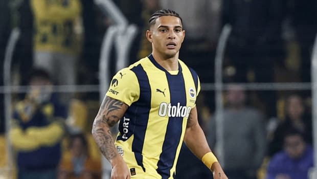 Diego Carlos'tan Fenerbahçe'ye şok: Oynamam, maaş alırım!