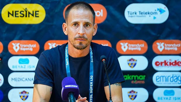Pereira'dan yenilgi sonrası saha eleştirisi!
