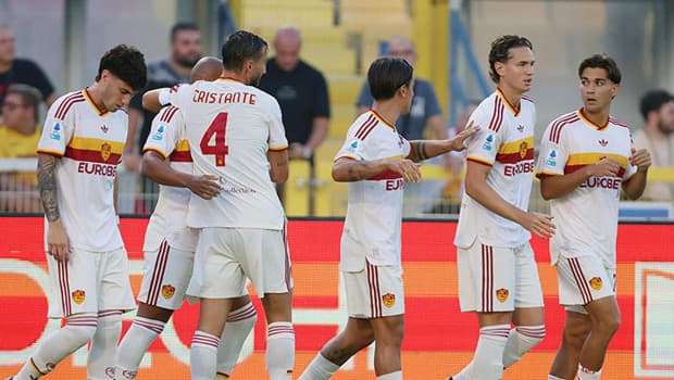 Roma, Fenerbahçe maçı öncesi Lecce'yi 4 golle geçti!