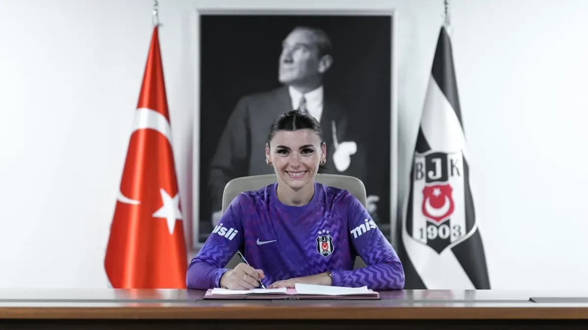 Beşiktaş, milli kaleci Selda Akgöz'ü transfer etti!