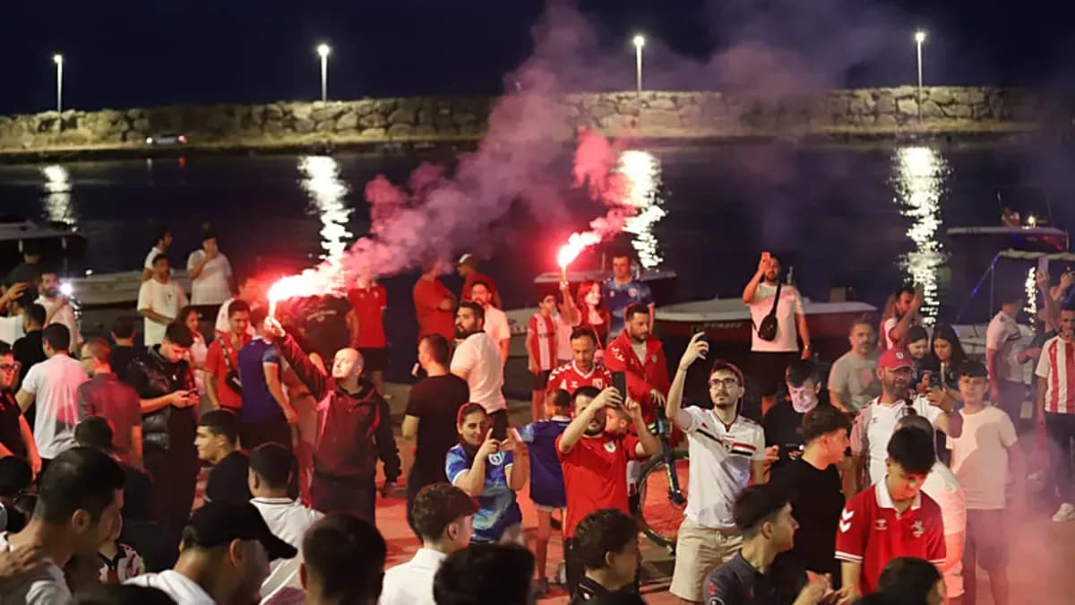 Samsunspor'un 61. yılı meşalelerle kutlandı