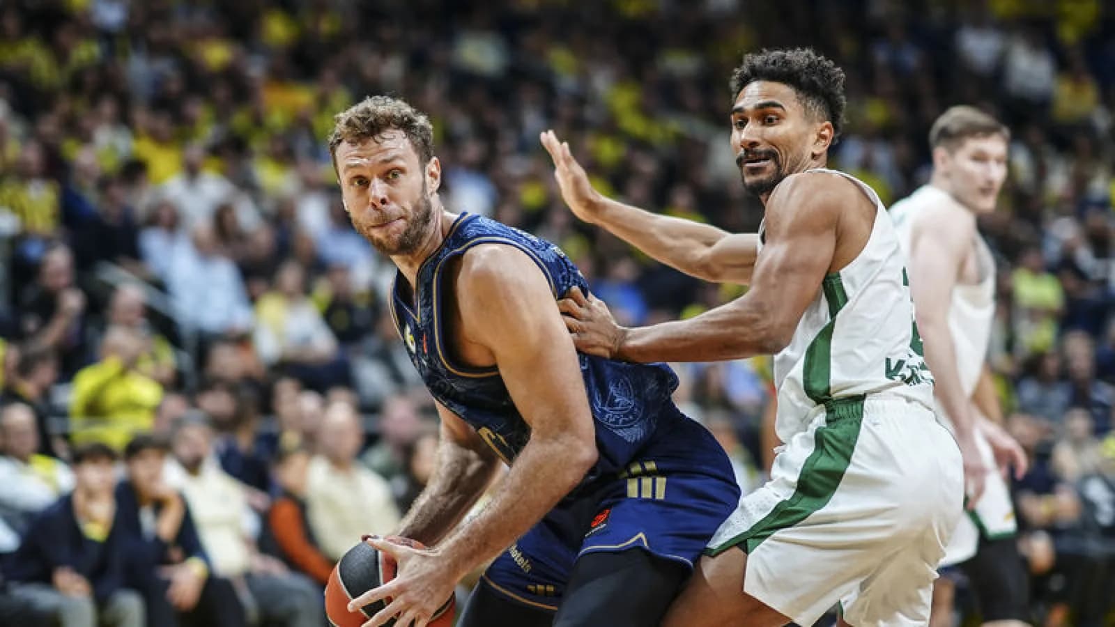 Fenerbahçe Tarfin, Zalgiris'i farklı geçti: 99-80