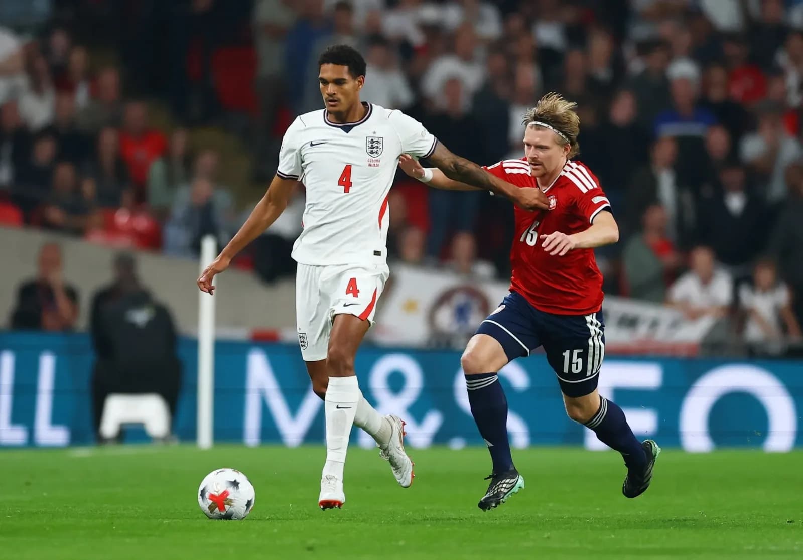Kane'den tarihi gece: İngiltere Çekya'yı 3-0 geçti