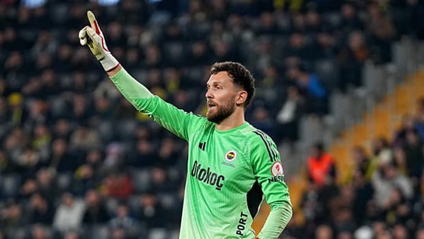 Fenerbahçe, Kaleci Tarık Çetin'in Sözleşmesini Uzattı