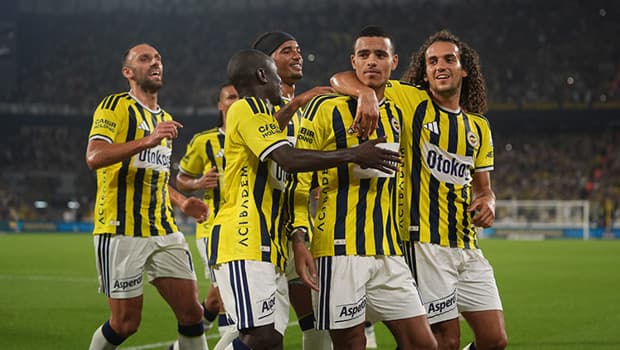Fenerbahçe'de Lyon deplasmanı öncesi 4 eksik var!
