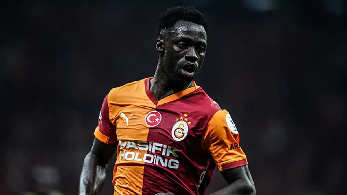 Davinson Sanchez, 7 kartla Galatasaray'ın en hırçın ismi!