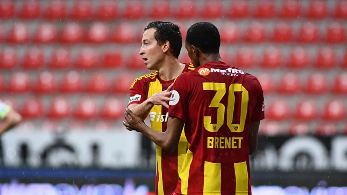 Kayserispor'un ilginç tesadüfü: Aynı gün hem şampiyon hem küme düştü