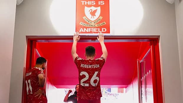 Salah ve Robertson gözyaşlarıyla Liverpool'a veda etti!