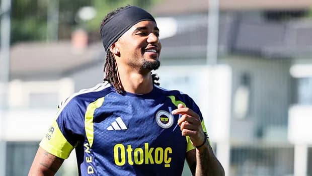 Fenerbahçe'de Mert Müldür ve Archie Brown takımla çalıştı