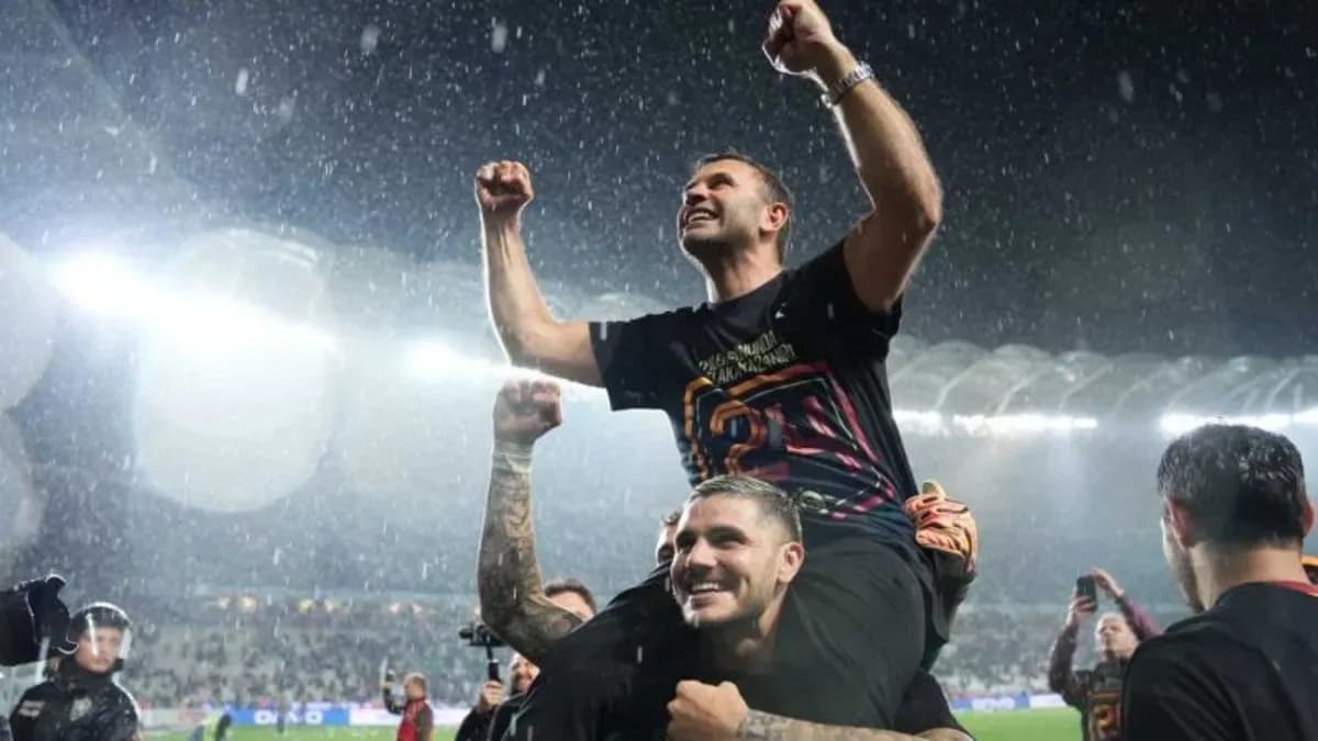 Okan Buruk'tan Icardi ve transfer açıklaması!