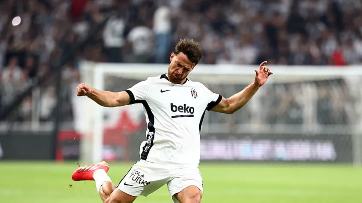 Salih Özcan: Ben de gol atmak isterim ama...