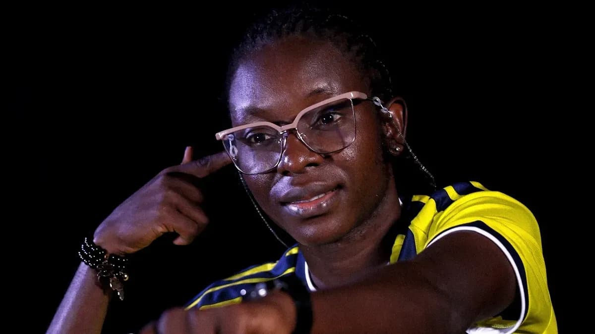Fenerbahçe arsaVev, Kamerunlu sol bek Ndzana'yı kadrosuna kattı