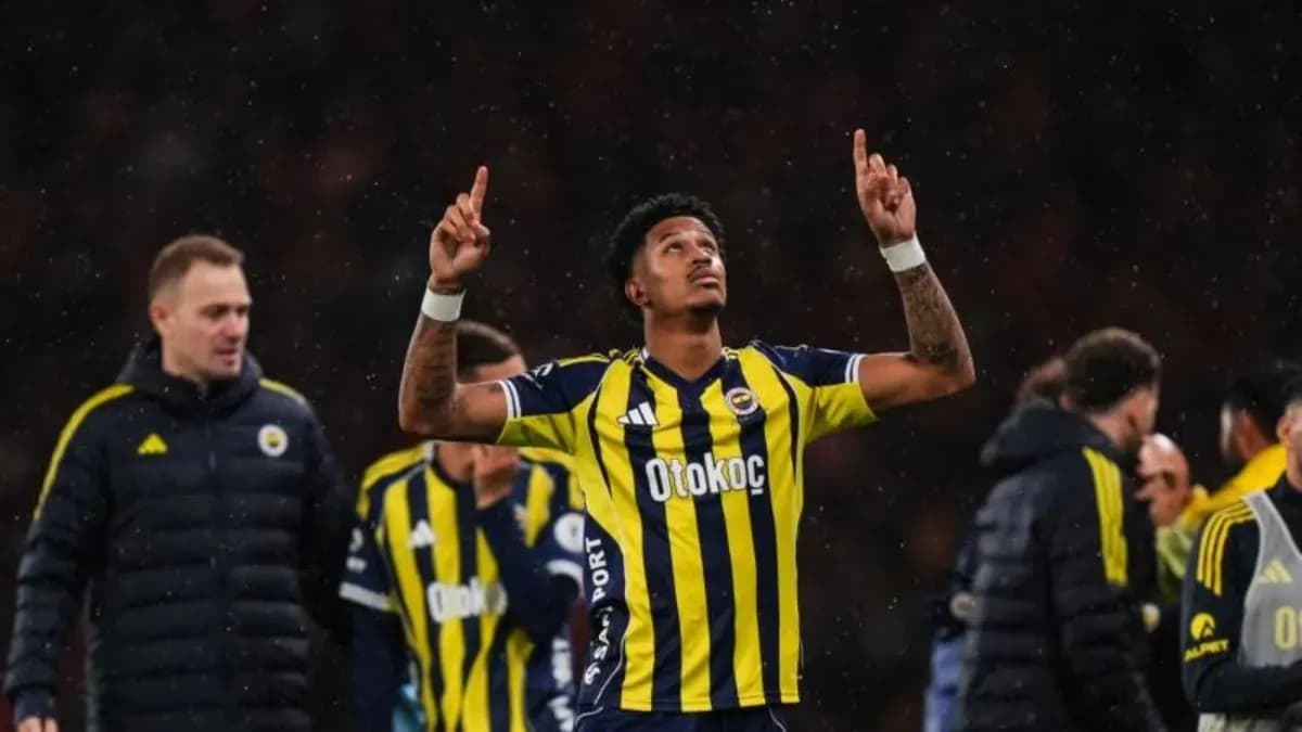 Oosterwolde Roma'ya gidiyor! Fenerbahçe kasasını dolduracak