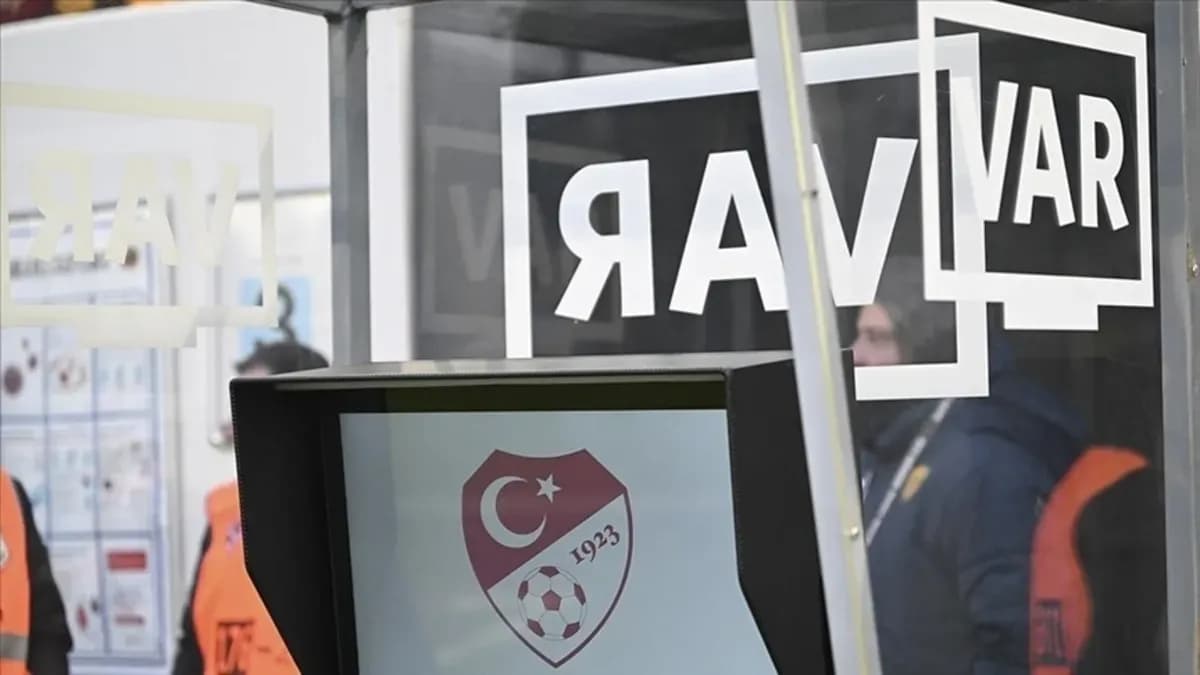 Samsunspor-Fenerbahçe maçının VAR hakemi Hollandalı Martens