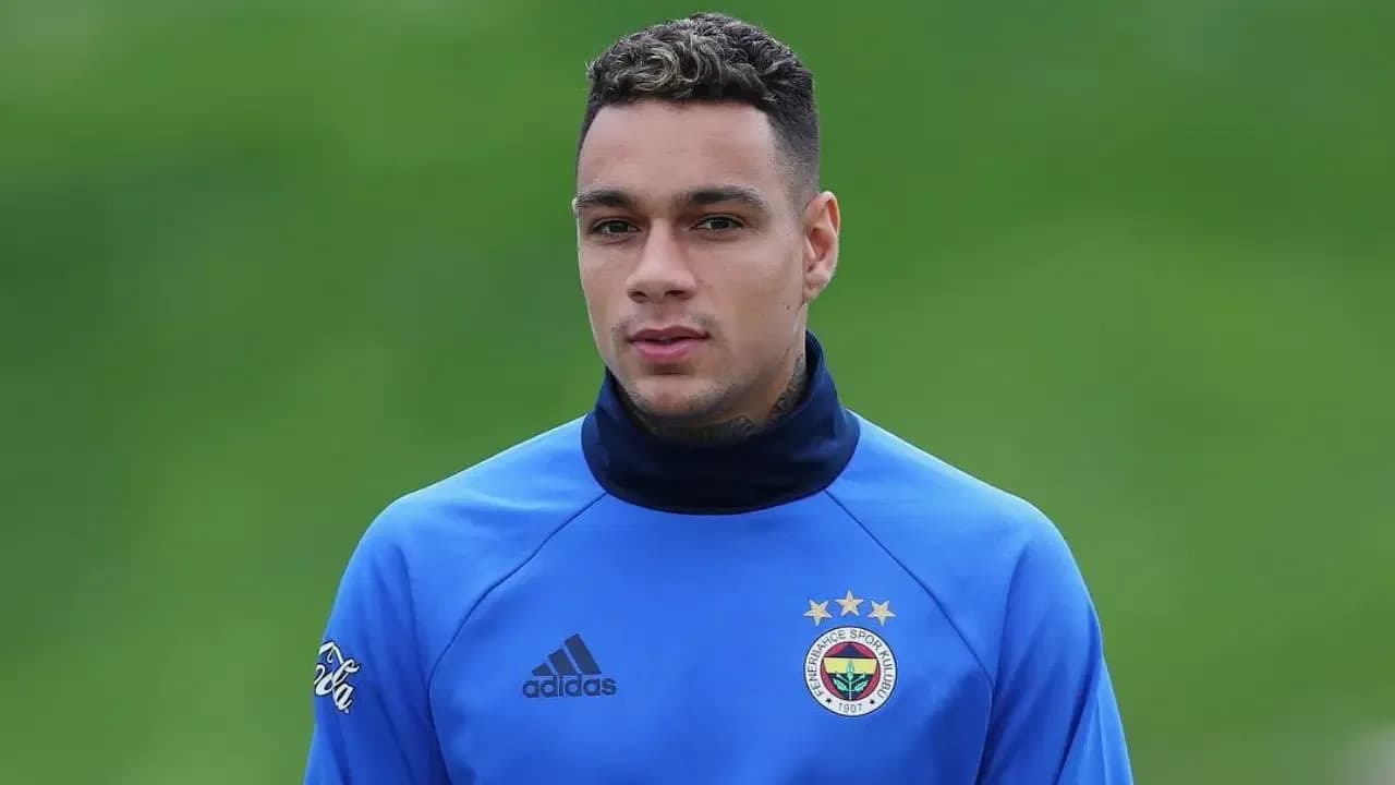 Van der Wiel: Fenerbahçe'de 9 ay cehennemi yaşadım