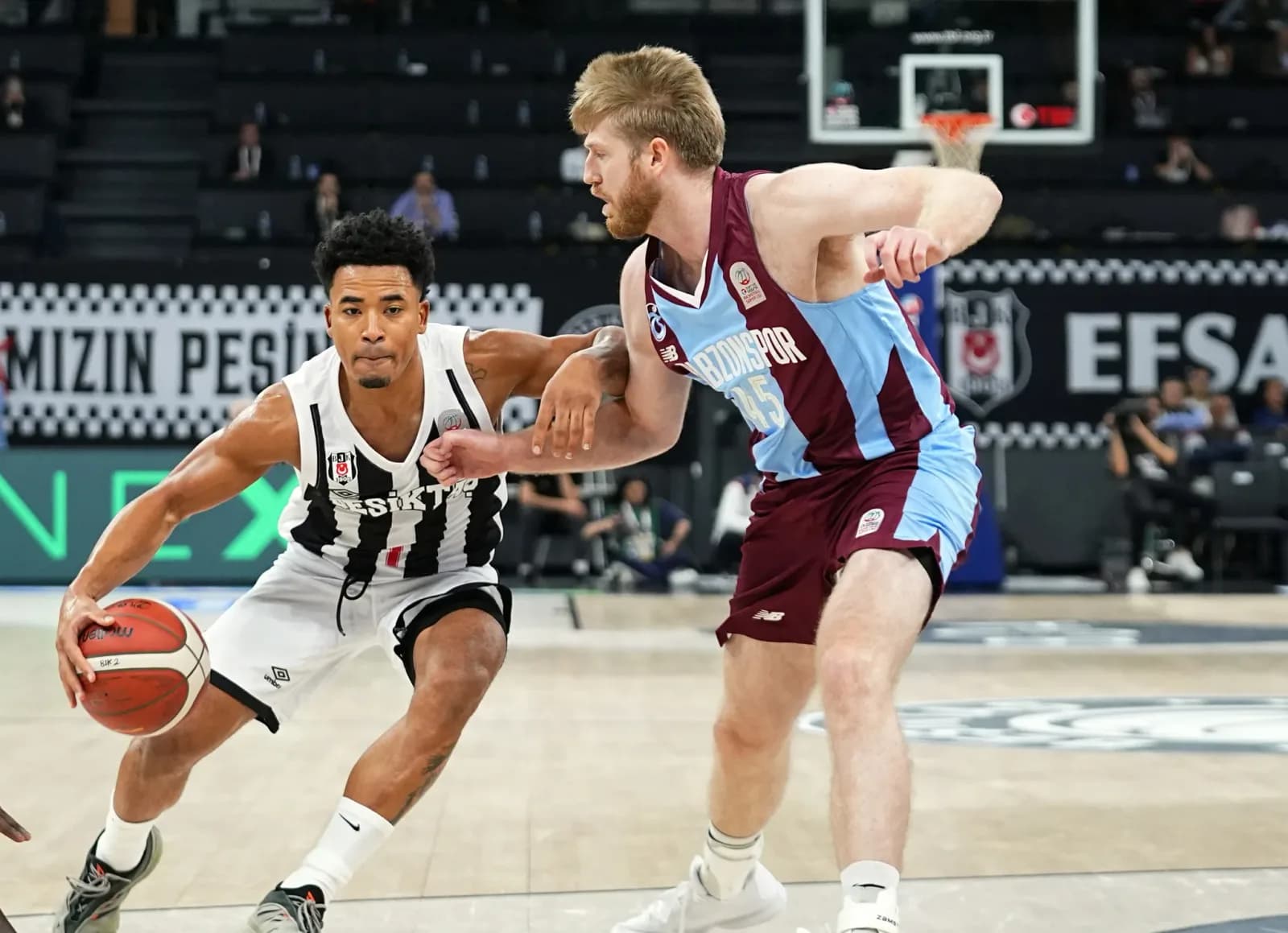 Beşiktaş, Trabzonspor'u 90-81 Yenerek İlk Galibiyetini Aldı