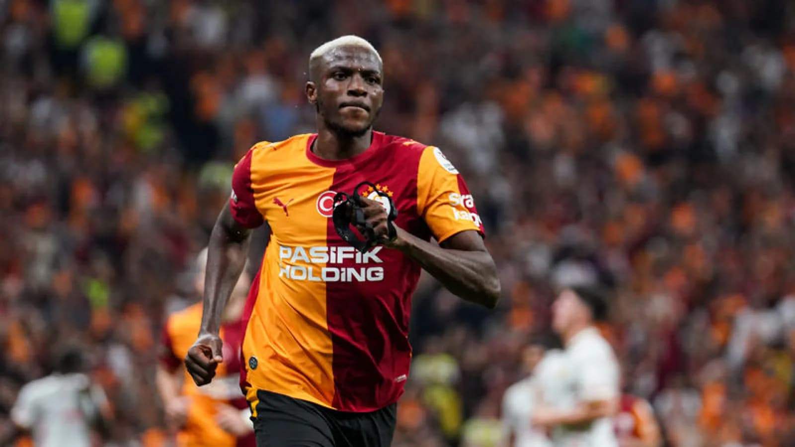 Chelle'den Osimhen açıklaması: Galatasaray ile kriz yok