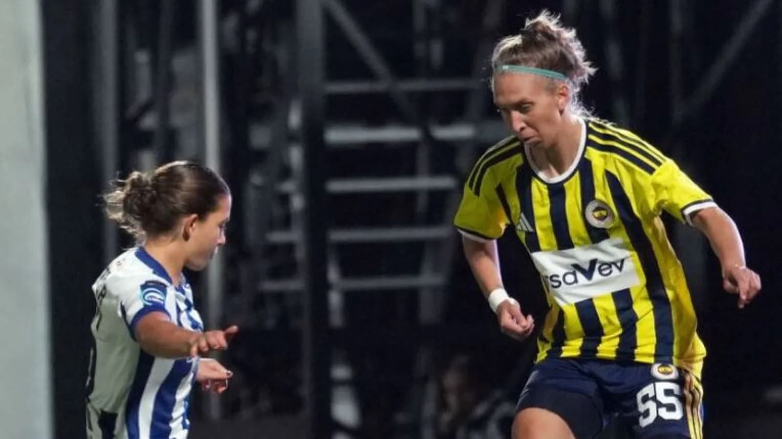 Fenerbahçe, Real Sociedad deplasmanında 2-0 mağlup oldu