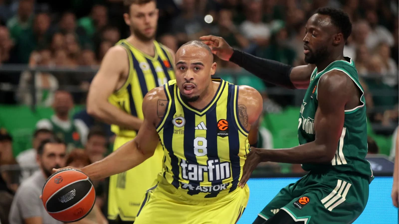 Fenerbahçe Tarfin, EuroLeague'de ilk yenilgisini Atina'da aldı