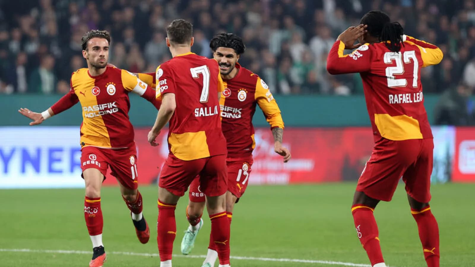 Galatasaray Konya'da 4-0 kazandı, Batrakov öne çıktı