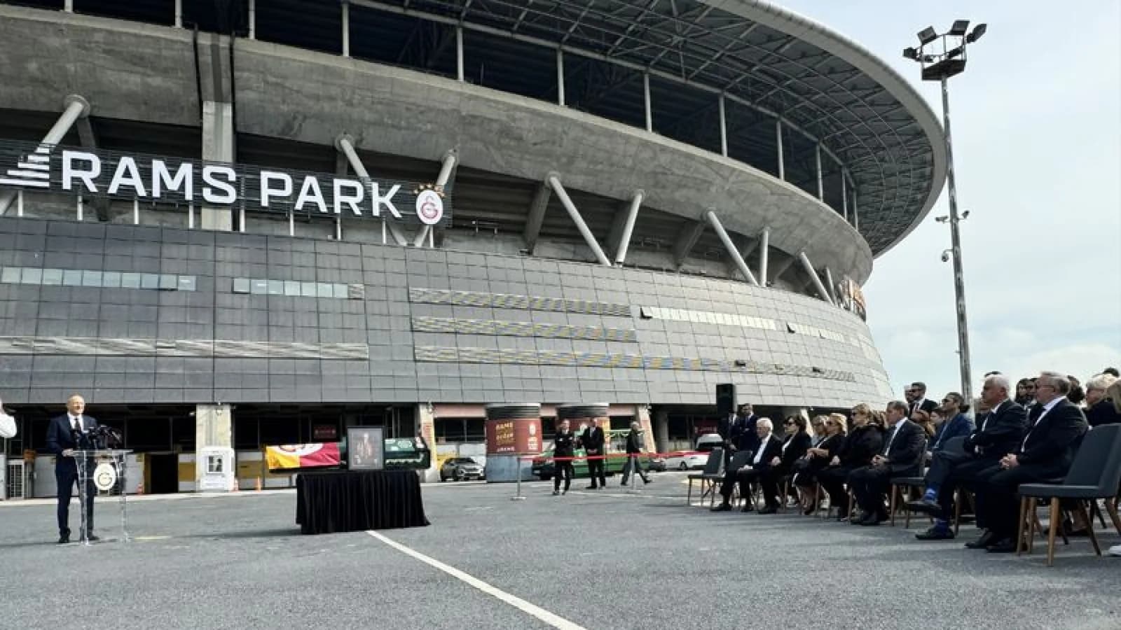 Galatasaray'ın en kıdemli üyesi Ali Fuat Diriker toprağa verildi