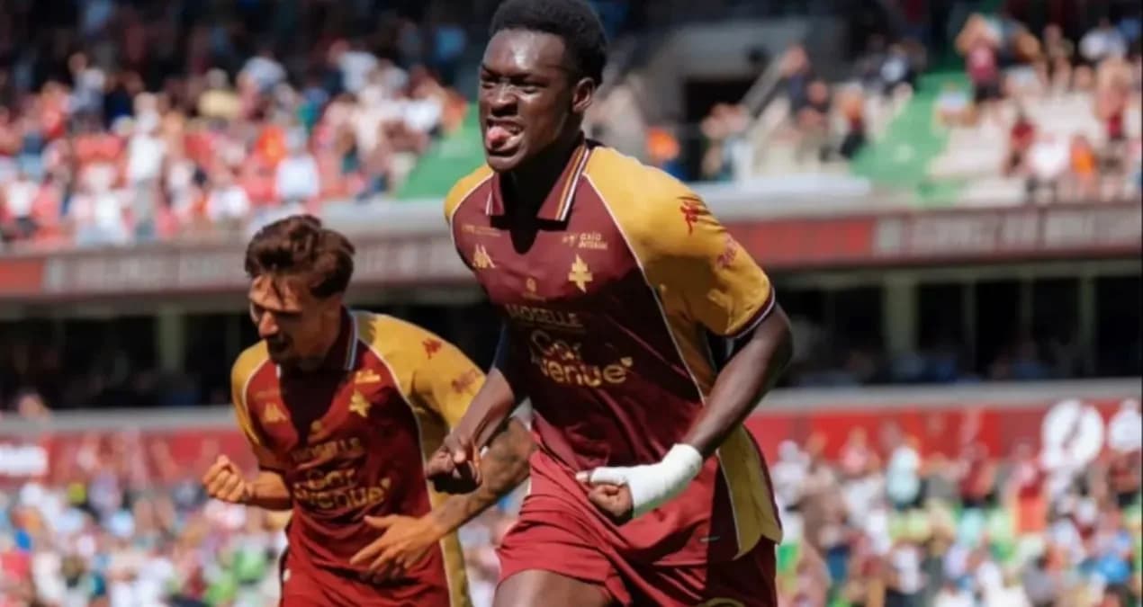 Galatasaray'ın yeni transfer hedefi: 2.03'lük golcü Pape Moussa Fall