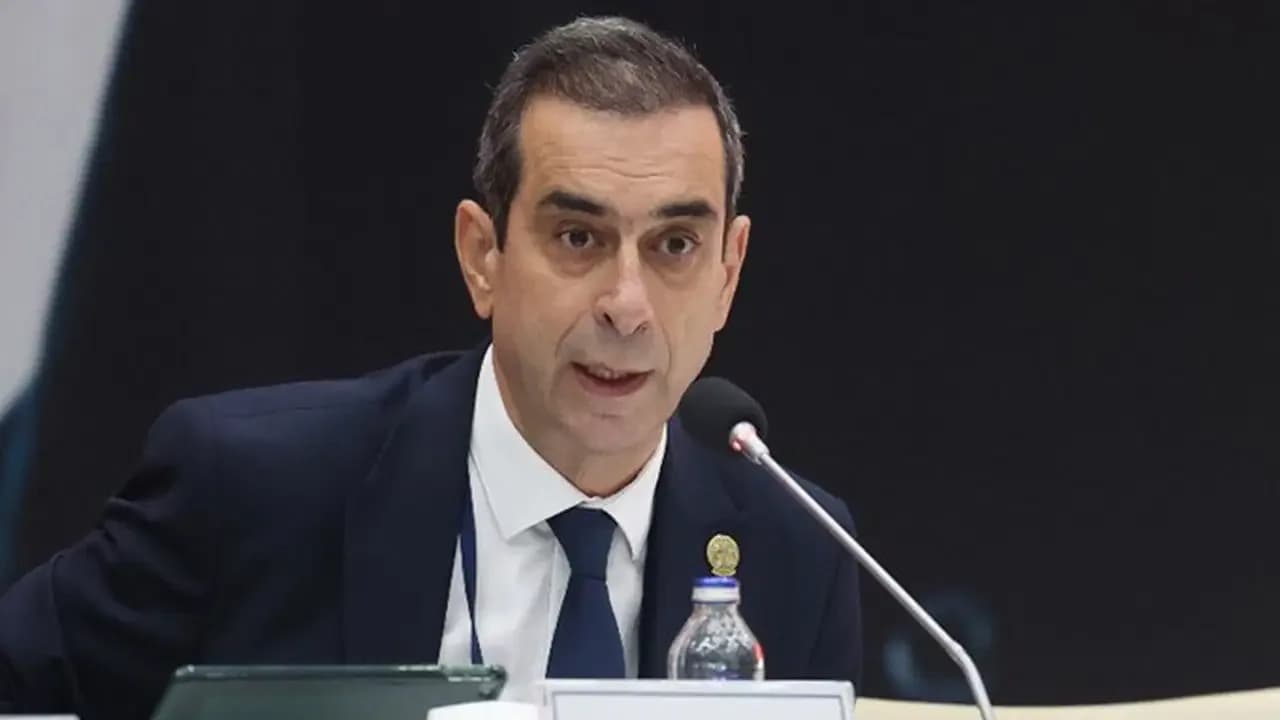 Mosturoğlu'ndan Divan Kurulu'nda sert açıklamalar: 'Trajik tiyatro oynanıyor'