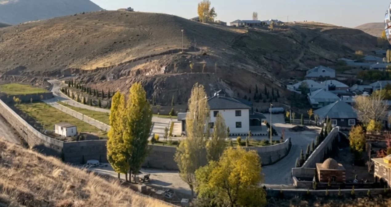 Patnos Belediye Başkanı'na kaçak malikane iddiası